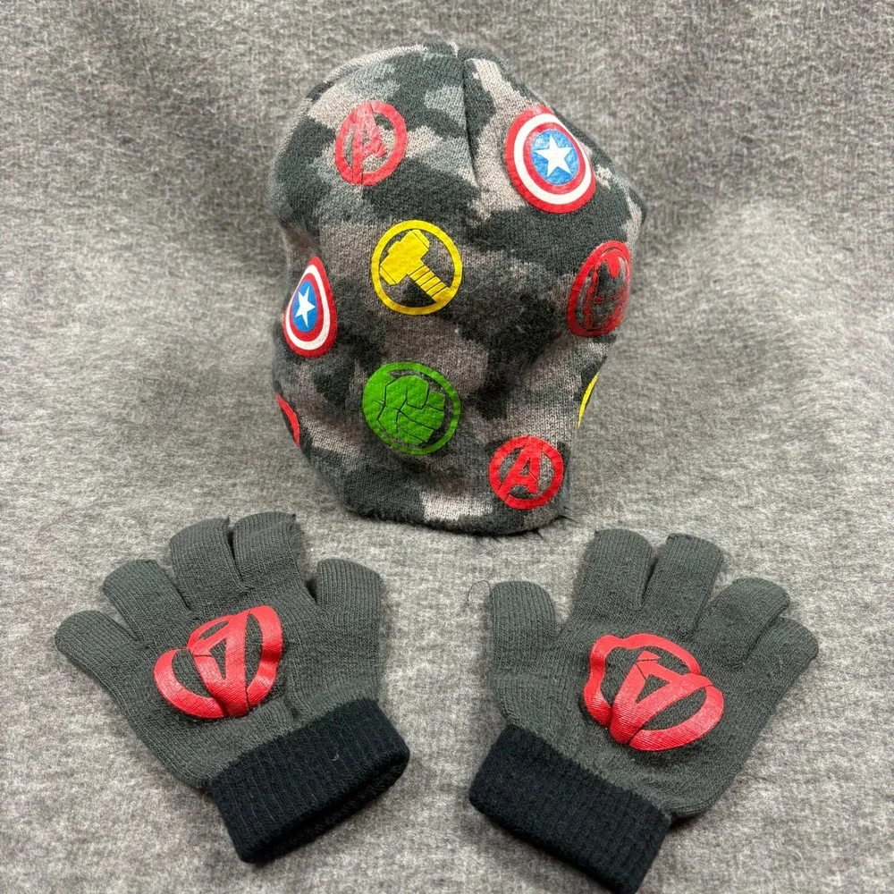 Marvel Avengers OSFM Beanie Hat Gloves Set Camo Superhero Cold‎ Weather Comics